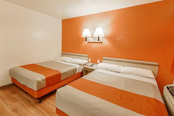 MOTEL 6 HUNTSVILLE TX (Huntsville)